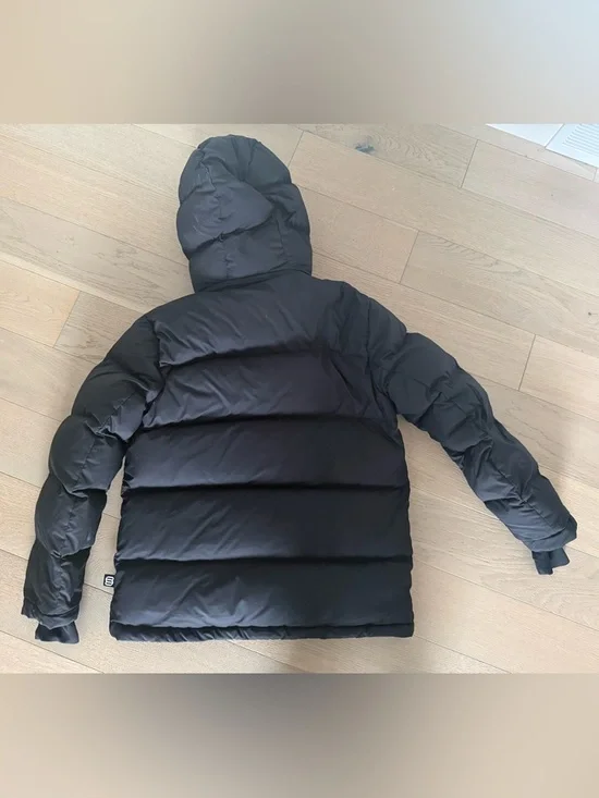 Aritzia TNA original super puff Jacket - Picture 3 of 3